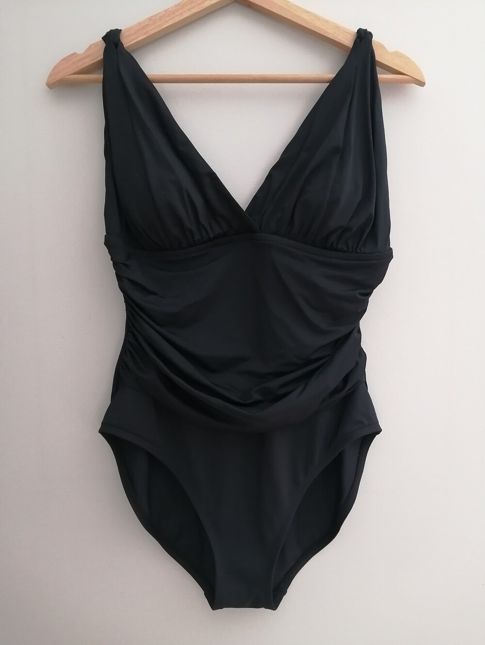 La Blanca One Piece Swim Bathing Suit Ruched Stomach Black Size 12